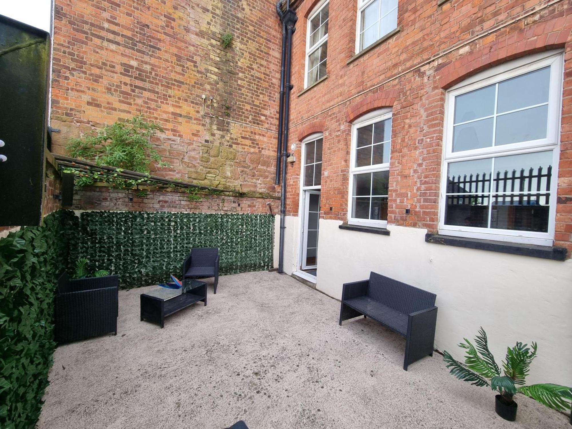 Spacious 2 Bed Appartment Next To Bae With Spa Bath Barrow-in-Furness Exterior foto